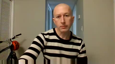 rbtknkstr online show from October 31, 2025, 5:47 pm