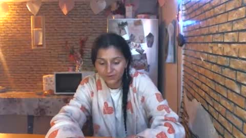 real_coupl3 online show from May 30, 2026, 7:44 pm