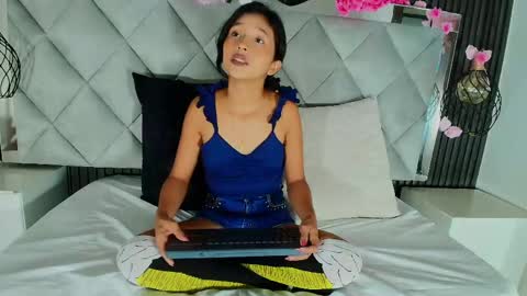 Snapshot of real_doncella_pussy chatting on May 30, 2026, 7:11 pm DONCELLA online show from May 30, 2026, 7:11 pm
