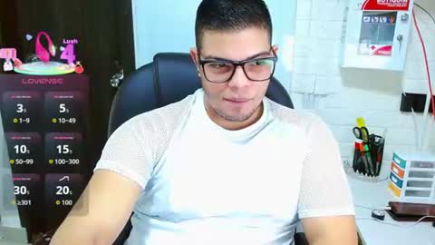 Snapshot of realjoel chatting on June 18, 2026, 5:28 pm Joel online show from June 18, 2026, 5:28 pm