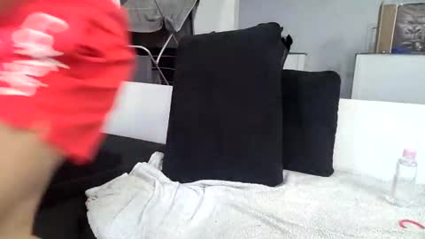 Snapshot of reallyman7 chatting on February 5, 2025, 9:46 am Ask me online show from February 5, 2025, 9:46 am