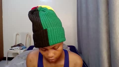 BEE AND DEE online show from September 14, 2025, 3:49 am