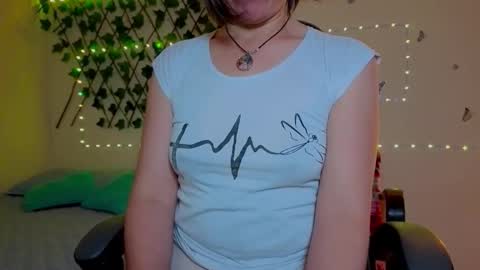 Rebbeca online show from October 15, 2025, 10:48 am