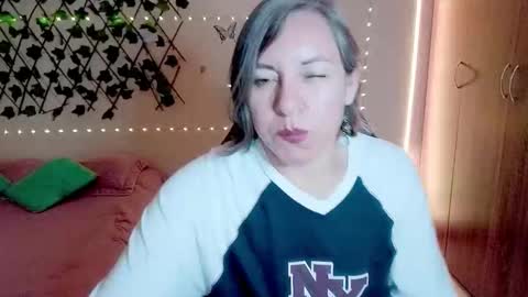 Rebbeca online show from November 20, 2025, 9:25 pm