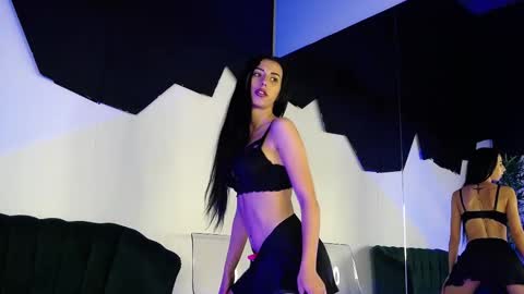 rebbeccaray online show from November 27, 2025, 8:33 pm