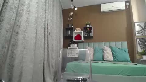 rebecablackx online show from November 22, 2025, 4:44 am