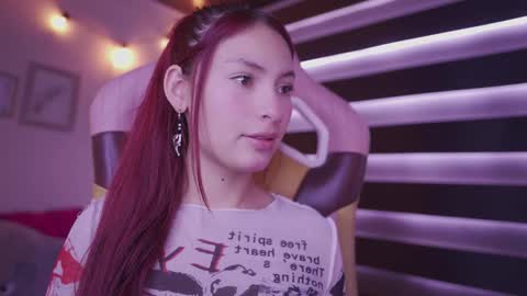 Rebeca  online show from November 19, 2025, 1:44 pm