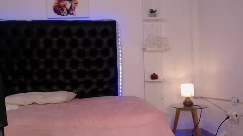 rebecca_jenner online show from January 11, 2025, 3:52 pm