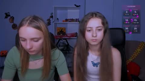 rebecca_smile_ online show from October 23, 2025, 1:10 pm