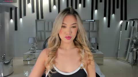 Snapshot of rebeccahudson_ chatting on July 6, 2026, 7:38 pm Rebe online show from July 6, 2026, 7:38 pm