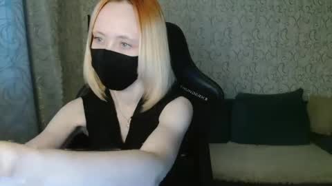 Snapshot of rebesaolset chatting on February 19, 2025, 2:44 pm RebesaOlset online show from February 19, 2025, 2:44 pm