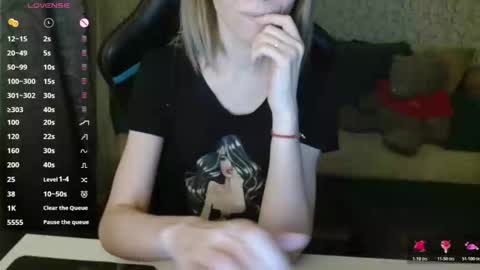 Snapshot of rebesaolset chatting on December 14, 2025, 4:34 pm RebesaOlset online show from December 14, 2025, 4:34 pm