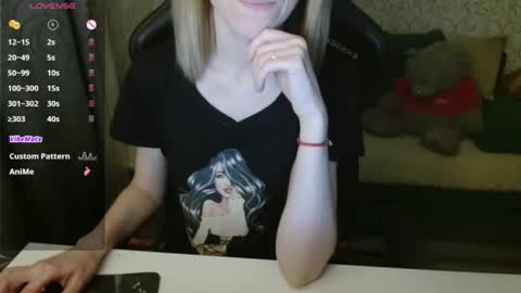 Snapshot of rebesaolset chatting on December 19, 2025, 3:08 pm RebesaOlset online show from December 19, 2025, 3:08 pm