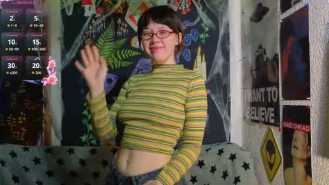 Lara online show from November 16, 2025, 9:31 pm