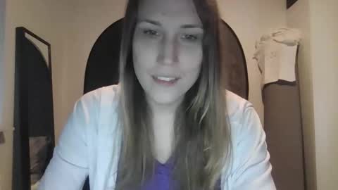 Snapshot of rebornrao chatting on October 29, 2025, 12:40 pm Keely KeKe Kiwi online show from October 29, 2025, 12:40 pm