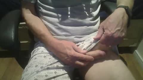 Rene online show from December 15, 2025, 9:52 pm