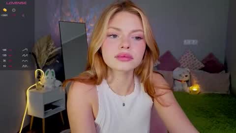 red__candy online show from September 14, 2025, 12:48 pm