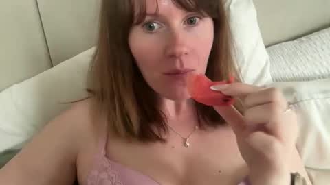 Snapshot of red_head_rosie_69 chatting on March 22, 2026, 2:09 pm Rosie online show from March 22, 2026, 2:09 pm