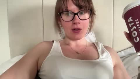 Snapshot of red_head_rosie_69 chatting on April 4, 2026, 10:24 am Rosie online show from April 4, 2026, 10:24 am