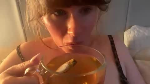 Rosie online show from April 27, 2026, 7:34 pm