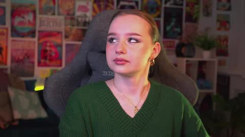QUEEN OF EVIL online show from December 12, 2024, 5:48 pm