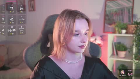 QUEEN OF EVIL online show from December 16, 2024, 9:41 pm