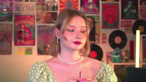 QUEEN OF EVIL online show from December 29, 2024, 3:00 am