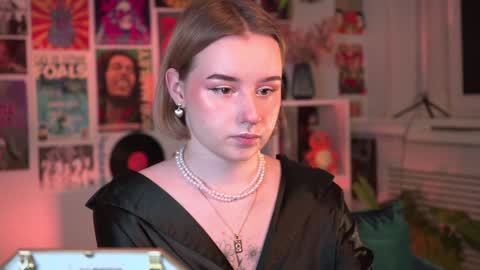QUEEN OF EVIL online show from January 19, 2025, 7:04 pm
