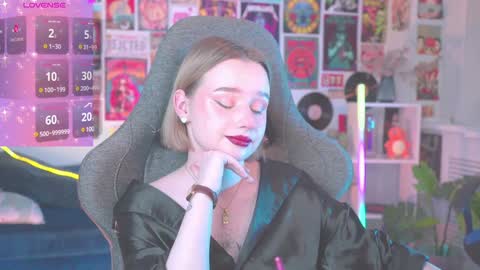 QUEEN OF EVIL online show from January 23, 2025, 12:35 am