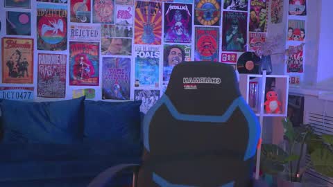 QUEEN OF EVIL online show from February 24, 2025, 2:30 am