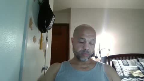 Snapshot of redbone441 chatting on January 7, 2026, 2:25 am Redbone online show from January 7, 2026, 2:25 am