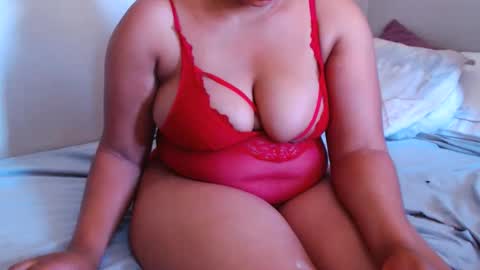 Snapshot of redbonexx22 chatting on February 3, 2026, 6:40 am redbonexx22 online show from February 3, 2026, 6:40 am