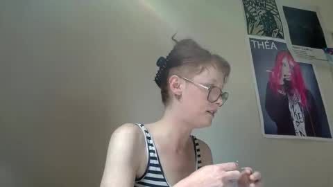 redcassie666 online show from May 3, 2026, 2:45 pm
