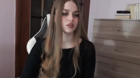 Lily online show from January 18, 2026, 1:53 am