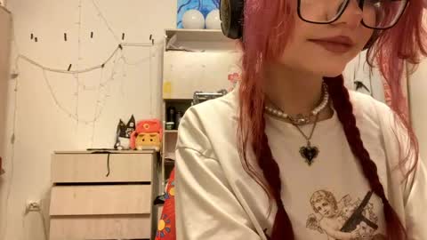 Eva online show from April 4, 2026, 10:07 pm