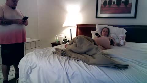 Lenae Redd online show from September 24, 2025, 5:00 am