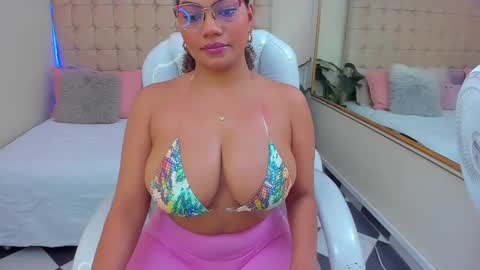 Snapshot of redhot_chilipeppers chatting on March 11, 2025, 7:04 am Lupe online show from March 11, 2025, 7:04 am