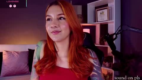 Snapshot of redjasmine_ chatting on March 10, 2025, 9:40 pm Red Jasmine online show from March 10, 2025, 9:40 pm