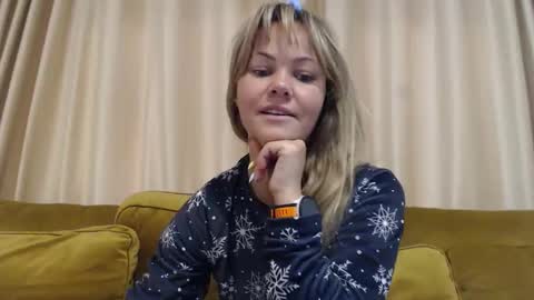 RedJessica online show from September 19, 2025, 5:31 am