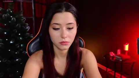 Kiara online show from December 3, 2025, 8:29 pm