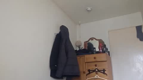 redrodridding online show from December 25, 2024, 12:15 pm