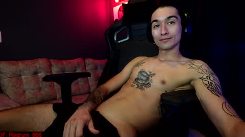 Snapshot of redrum_696 chatting on December 4, 2024, 6:17 pm Red online show from December 4, 2024, 6:17 pm