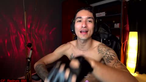 Snapshot of redrum_696 chatting on December 19, 2024, 4:56 am Red online show from December 19, 2024, 4:56 am