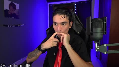 Snapshot of redrum_696 chatting on January 28, 2025, 6:49 pm Red online show from January 28, 2025, 6:49 pm