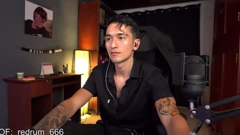 Snapshot of redrum_696 chatting on February 7, 2025, 9:26 pm Red online show from February 7, 2025, 9:26 pm