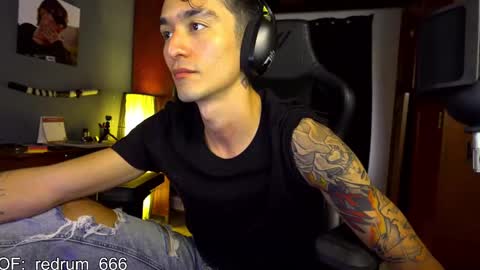 Snapshot of redrum_696 chatting on February 11, 2025, 5:50 pm Red online show from February 11, 2025, 5:50 pm