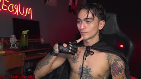 Red online show from November 5, 2025, 6:08 pm