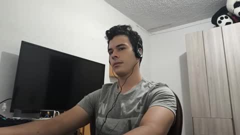 RedsoulReaver online show from March 7, 2025, 3:19 am