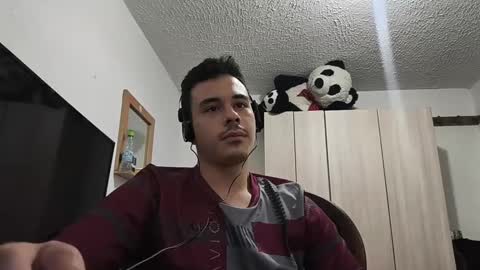 RedsoulReaver online show from September 19, 2025, 4:14 am