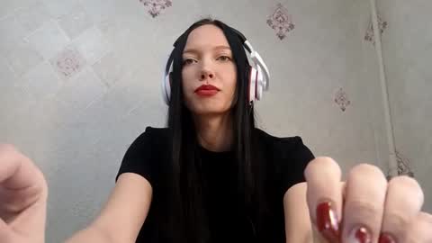 Mia online show from March 16, 2026, 8:18 am